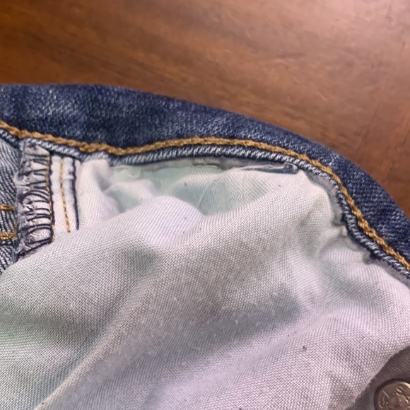 Levi Mid Rise Bermuda - Picture 4 of 10